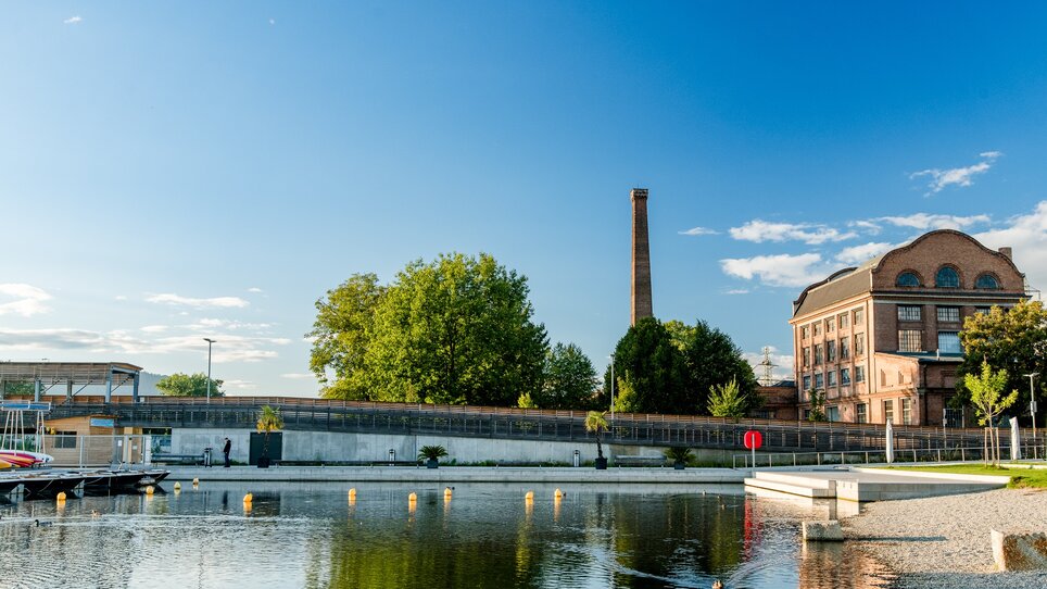 View of the Mur, trees and the soap factory in Graz. | © Graz Tourismus