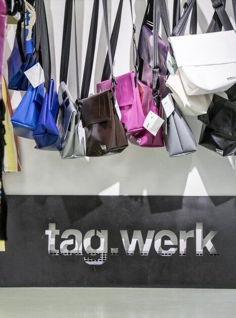 Store displaying bags at Tag.werk in Graz. | © Tag