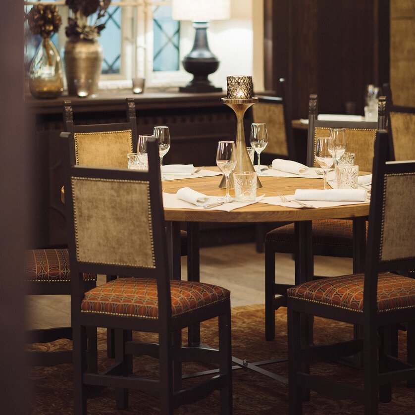 Landhauskeller I Essen & Trinken in Graz | © Landhauskeller Elegantes Restaurant mit gemütlicher Atmosphäre und stilvollen Möbeln. | © Landhauskeller