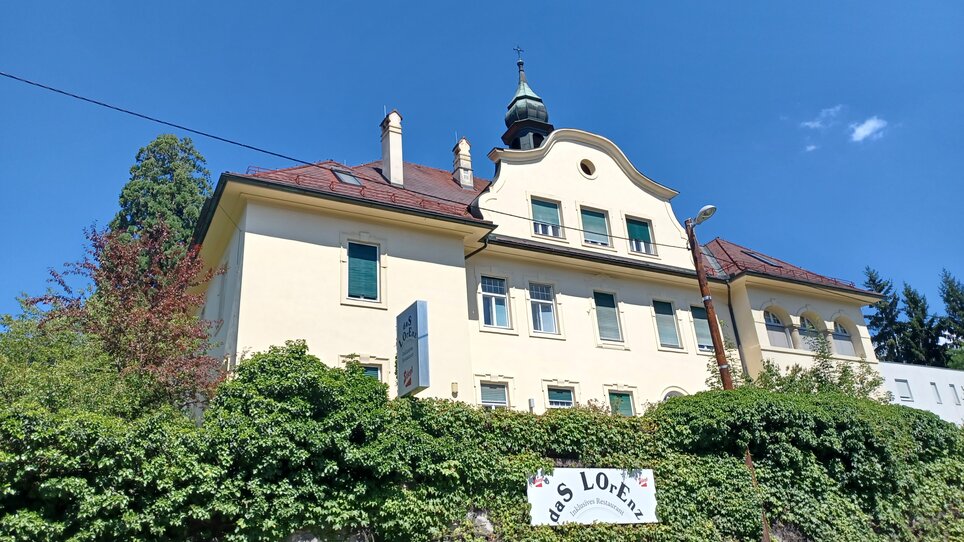 Restaurant 'Das Lorenz' in Graz, umgeben von Pflanzen. | © Graz Tourismus