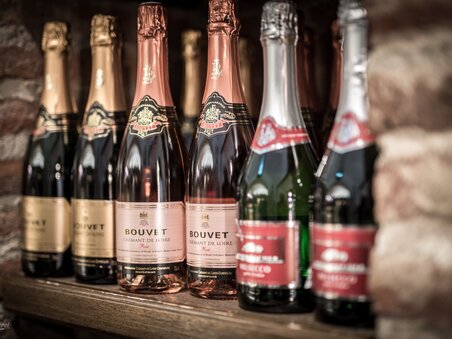 A selection of Bouvet sparkling wine bottles from the Loire. | © Nussbaumer