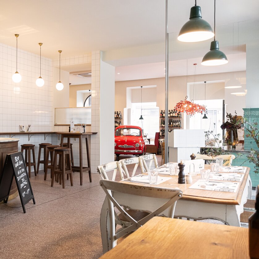 Restaurant Der Steirer in Graz | © Florian Weitzer Hotels & Restaurants Gemütliches Restaurant Der Steirer in Graz mit einem modernen Interieur. | © Florian Weitzer Hotels & Restaurants