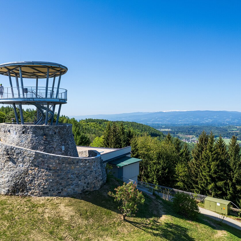 Torre panoramica su una montagna con vista su Graz. | © Markus Kaiser