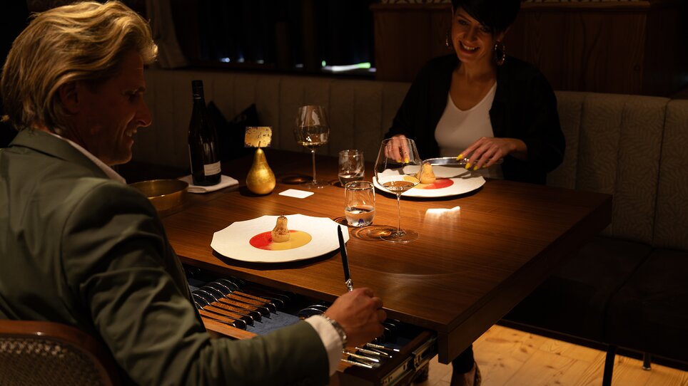 Elegantes Dinner im Restaurant "Zur Goldenen Birn - Royal Dining in Graz". | © 5komma5sinne - Rene Strasser