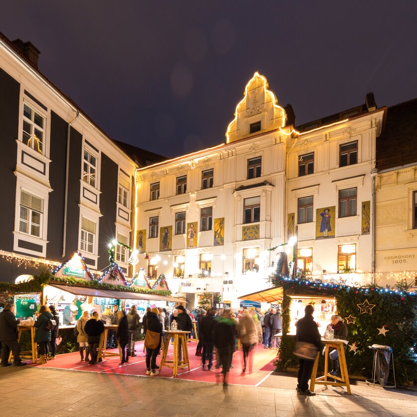 Adventmarkt am Glockenspielplatz | © Graz Tourismus - Harry Schiffer