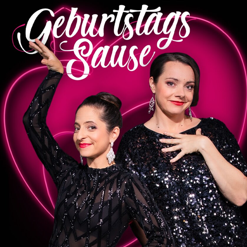 Zwei Frauen in Funkelkleidern posieren zur Geburtstagssause. | © Kernölamazonen