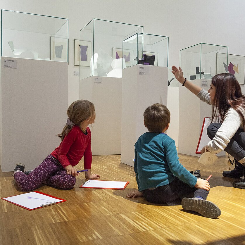 Familienrundgang - Neue Galerie Graz | © Magdalena Gsöllner