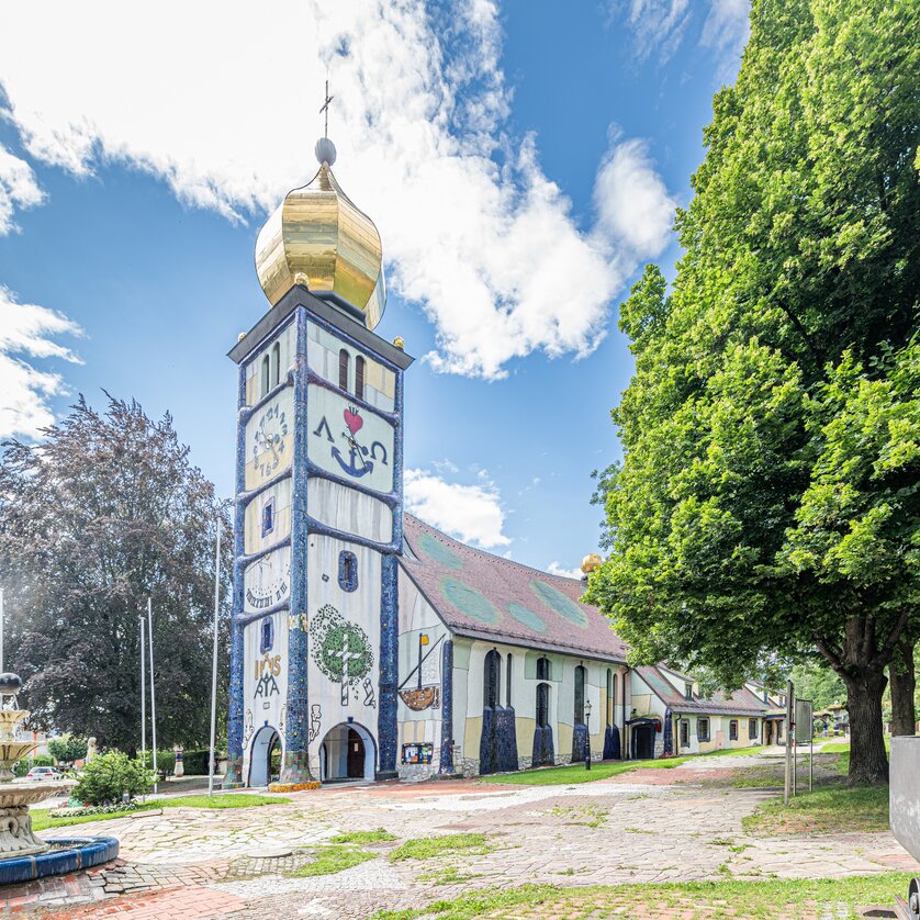 St. Barbara-Hundertwasser | © Lipizzanerheimat-Die Abbilderei