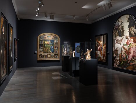 Einblick in die Alte Galerie mit prunkvollen Gemälden und Skulpturen. | © Universalmuseum Joanneum - N. Lackner