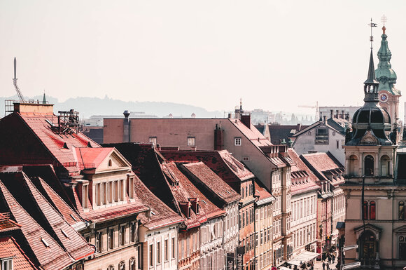 Panoramic view of Graz with the City Parish Church and the Graz Town Hall. | © Janet Newenham - Journalist on the Run