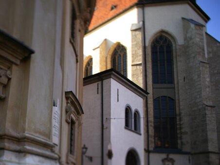 View of the Cathedral of Graz and surrounding buildings. | © Graz Tourismus - Harry Schiffer