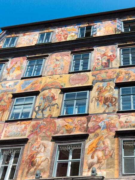 Facade of the Painted House in Graz. | © Graz Tourismus - Harry Schiffer
