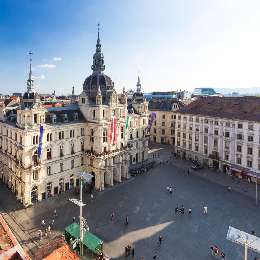 View of the Town Hall at Hauptplatz in Graz with blue sky. | © testtilein ------