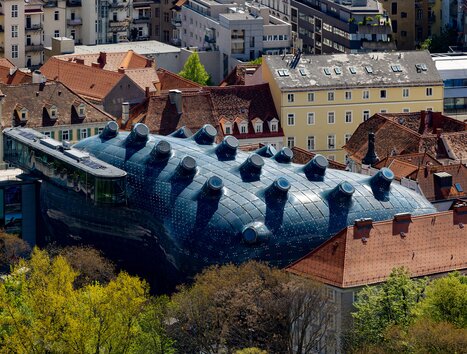 View from the Schlossberg of the Kunsthaus Graz | © Graz Tourismus - Harry Schiffer