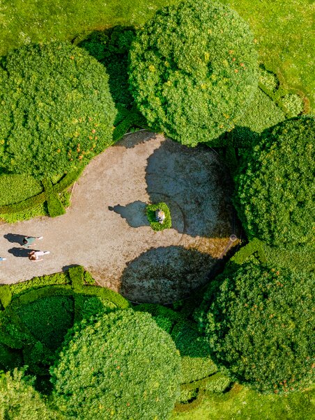 Aerial view of the park around Eggenberg Palace in Graz. | © Graz Tourismus - Mias Photoart