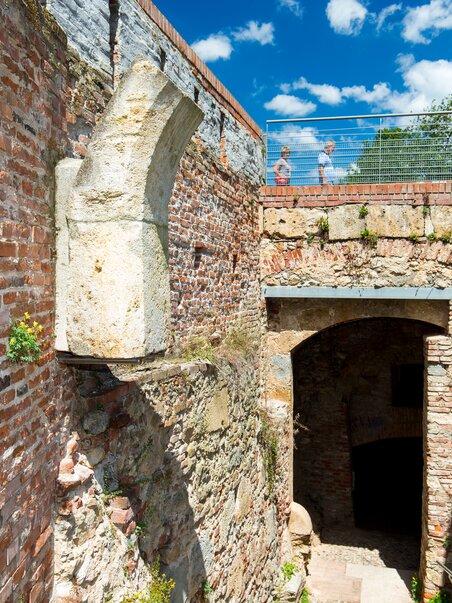 View of the gothic gate on the Schlossberg in Graz. | © Graz Tourismus - Harry Schiffer