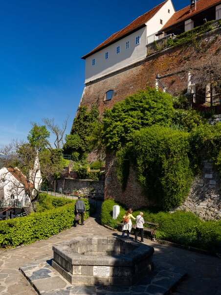 View of the Stable Bastion on the Schlossberg in Graz. | © Graz Tourismus - Harry Schiffer