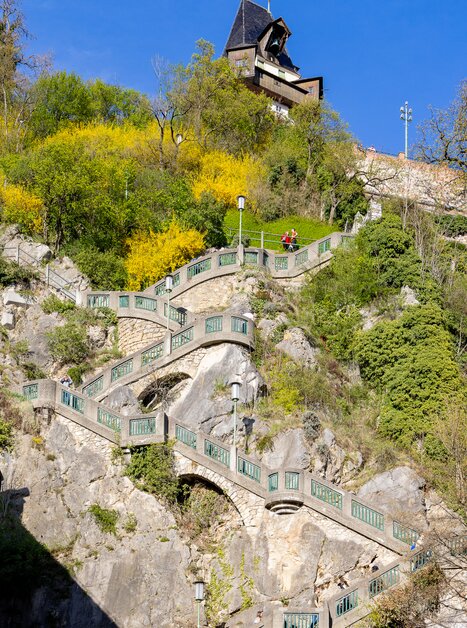 The Schlossbergsteig leads up to the Graz Clock Tower. | © Graz Tourismus - Harry Schiffer