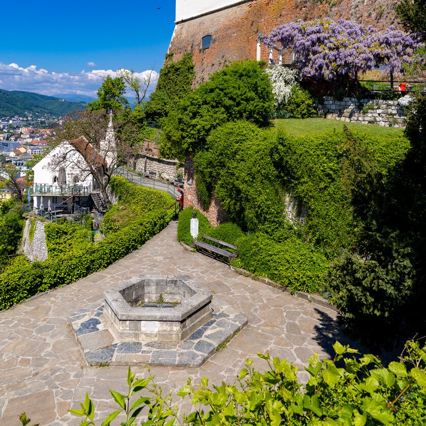 Beautiful view of the Turkish Well and its surroundings in Graz. | © Graz Tourismus - Harry Schiffer