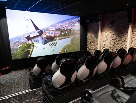 Il cinema avventuroso di Graz con uno schermo grande e posti speciali. | © Dieselkino