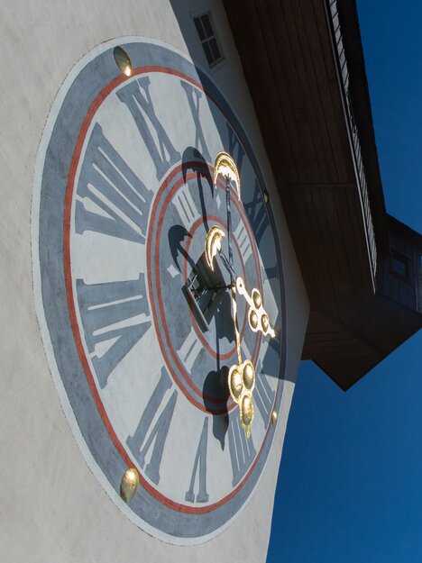 Il Torre dell'Orologio di Graz con cielo blu luminoso. | © Graz Tourismus - Harry Schiffer