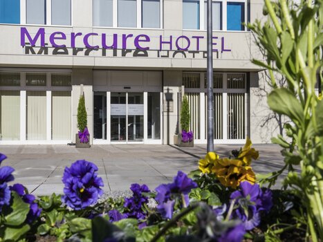 Entrance to Hotel Mercure Graz City | © Die Steirerin